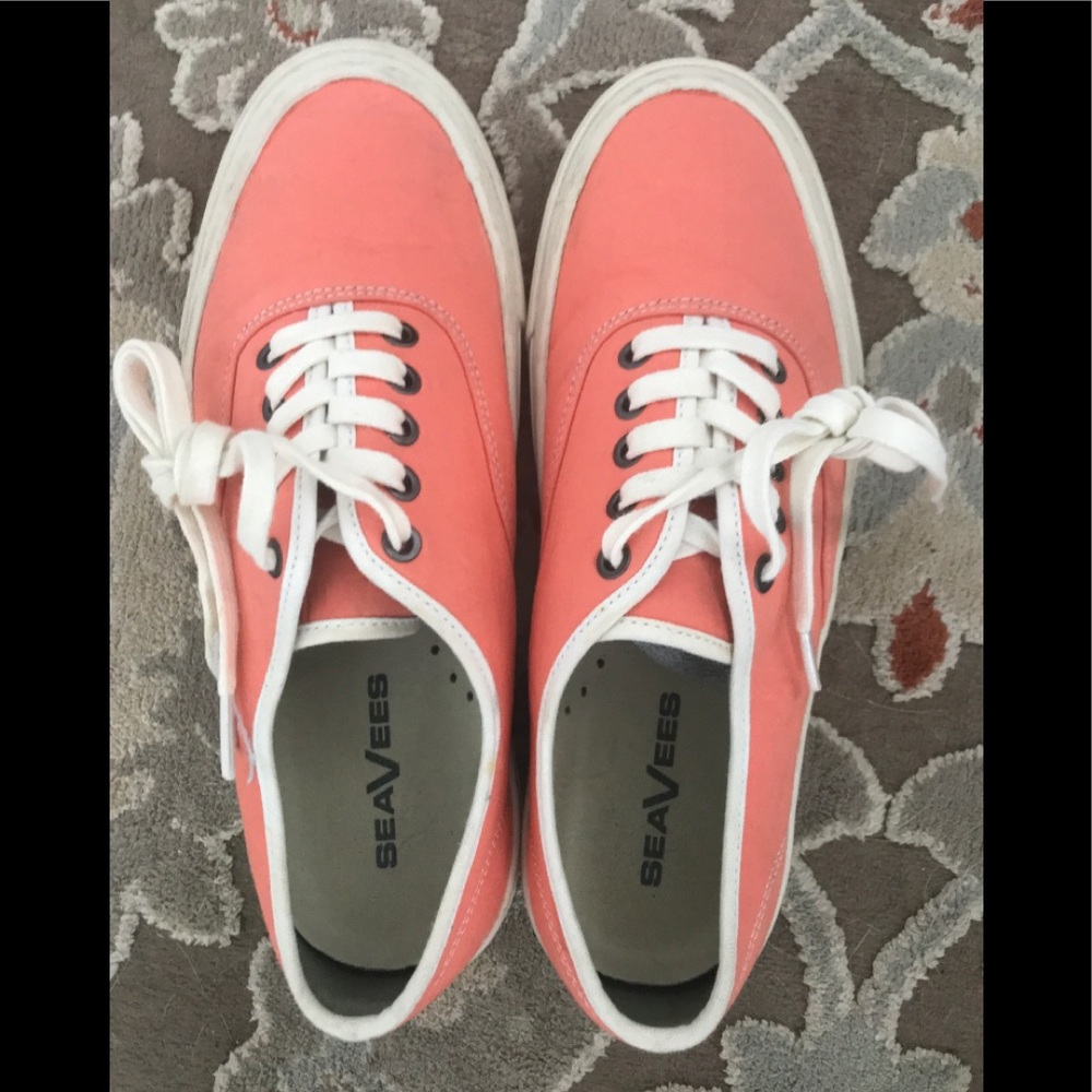 SeaVees Women’s Standard Shoes